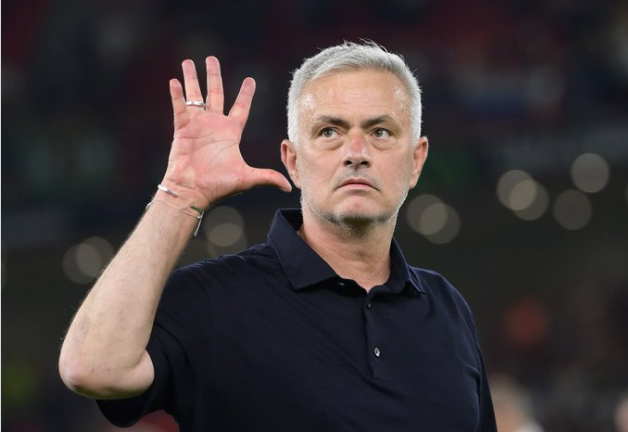 Mourinho dropper tidenes managerlønn i Premier League